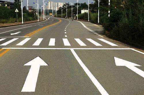 Safe Reflective White Line Marking Paint in India